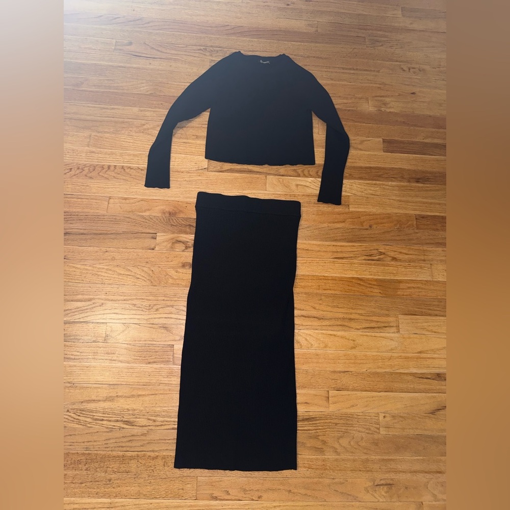 Black Women's Ribbed Skirt Set - Brand:
